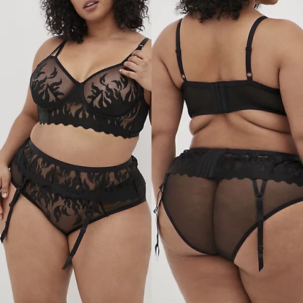 Torrid Womens NWT Embroidered Flames Black Mesh Knit Fabric Garter Size 1X/2X
